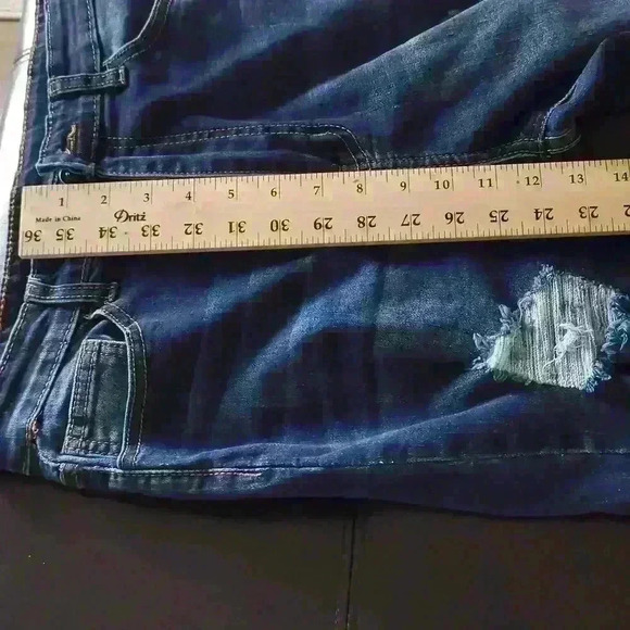 SHEIN Ripped Jeans Stretchy  Size: L 8/10 #0049 - Picture 4 of 6